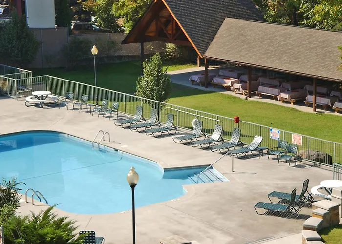 Cheap hotel: Glenstone Lodge