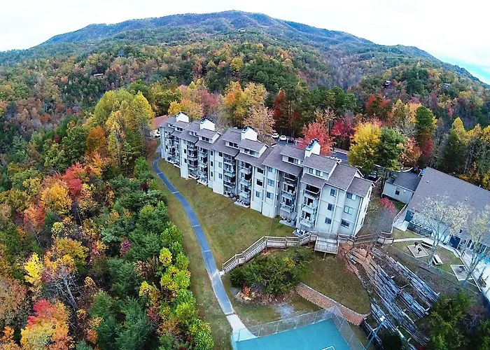 Hotels with tennis Deer Ridge Mountain